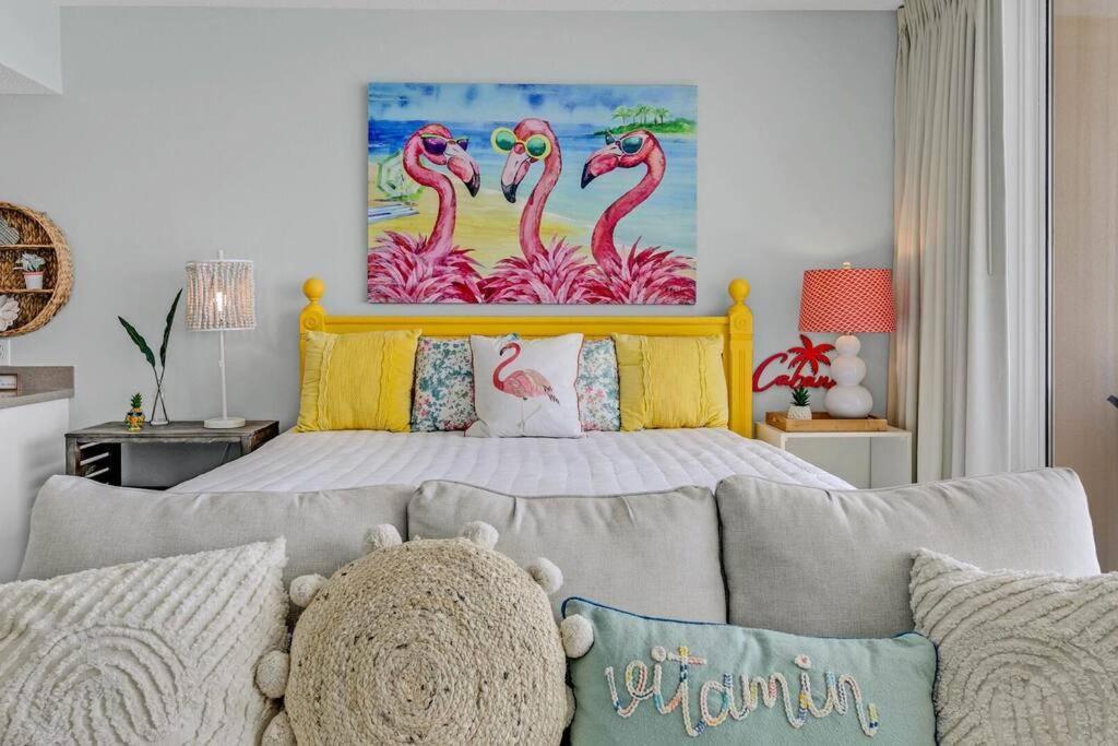 Beachfront #709 At Majestic Apartment