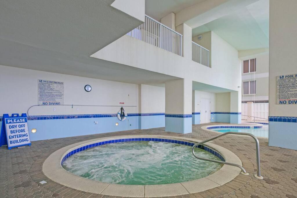 Beachfront #709 At Majestic Apartment *