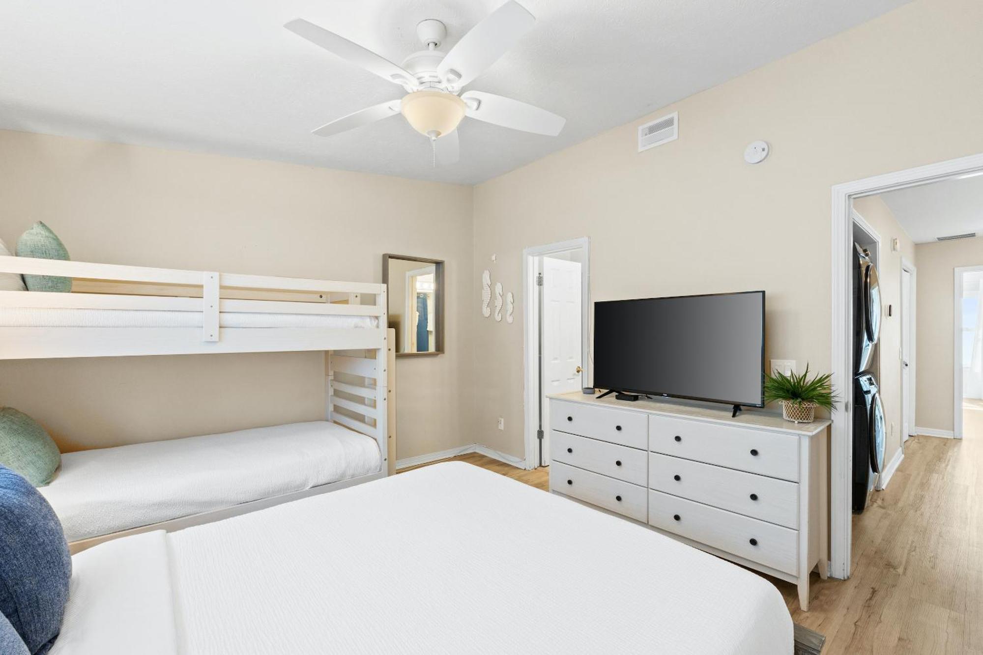 Beachside West Townhome Apartment