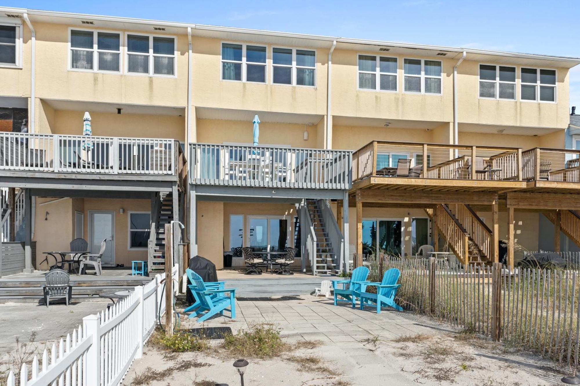 Beachside West Townhome Apartment