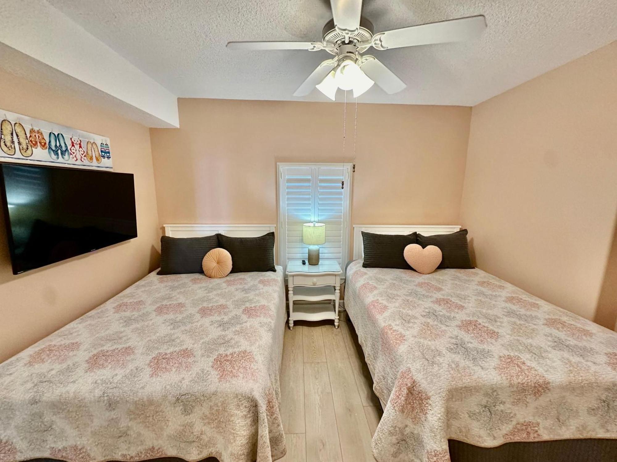 Tropic Winds 1107 Holiday home