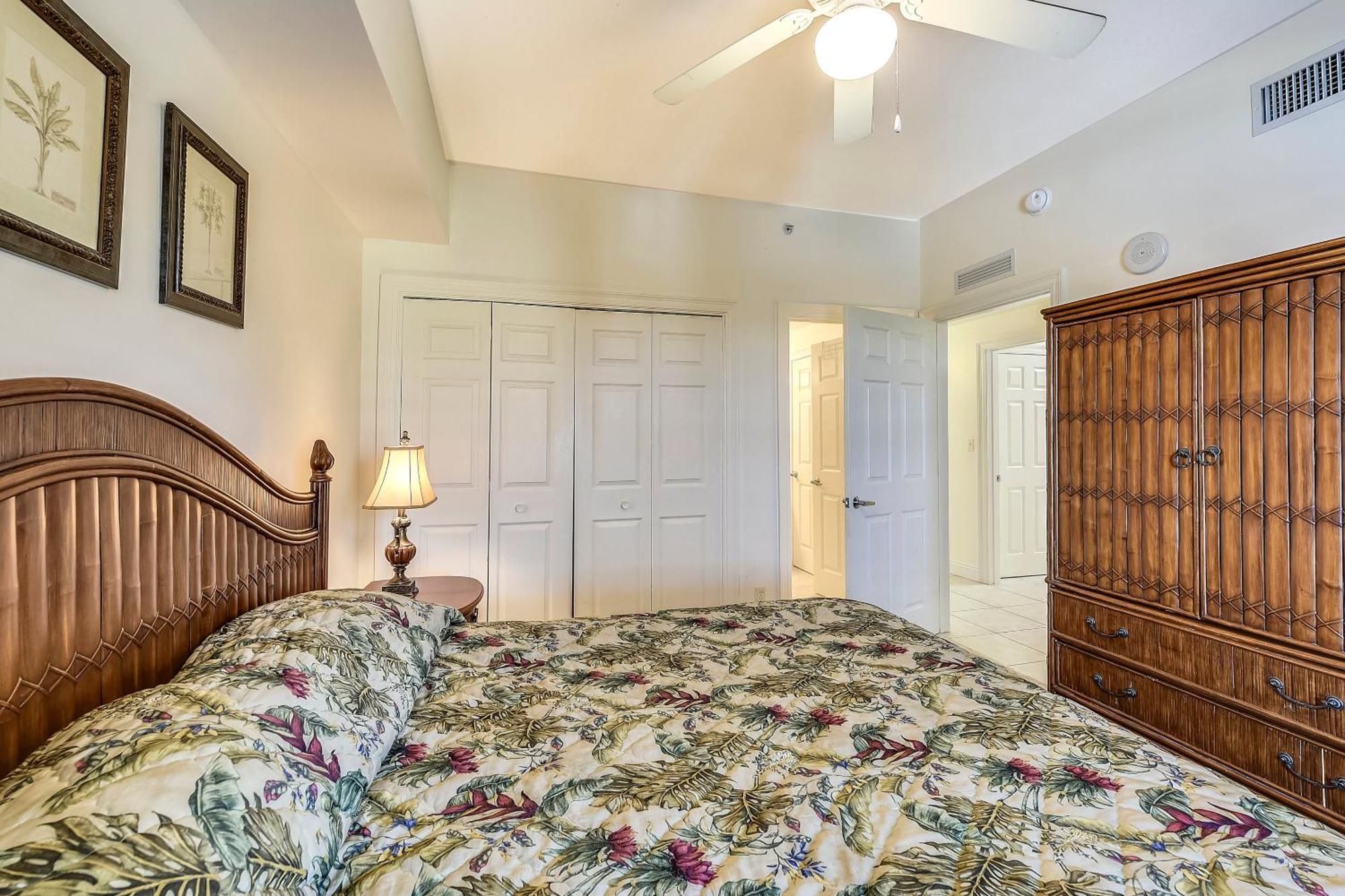 Holiday home Calypso And Towers #602-e By Book That Panama City Beach
