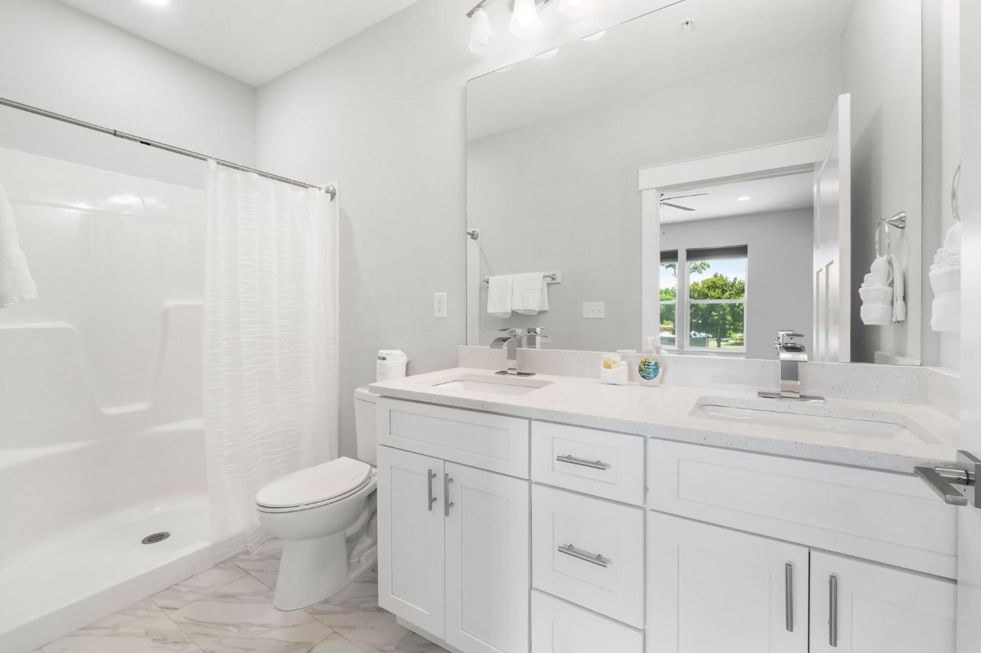 Modern Townhome Close To Beach, Restaurants, Entertainment! By Dolce Getaways Pcb Panama City Beach