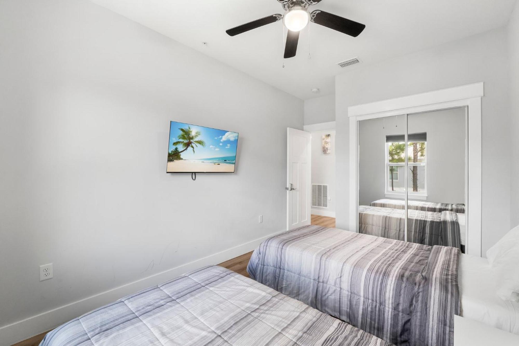 Modern Townhome Close To Beach, Restaurants, Entertainment! By Dolce Getaways Pcb Panama City Beach