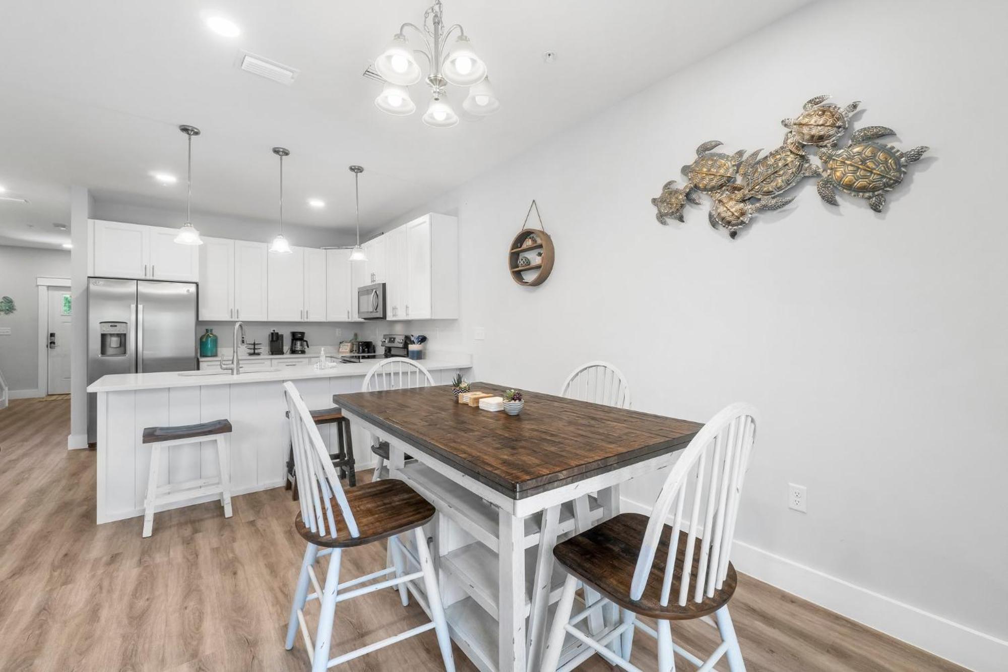 Modern Townhome Close To Beach, Restaurants, Entertainment! By Dolce Getaways Pcb Apartment