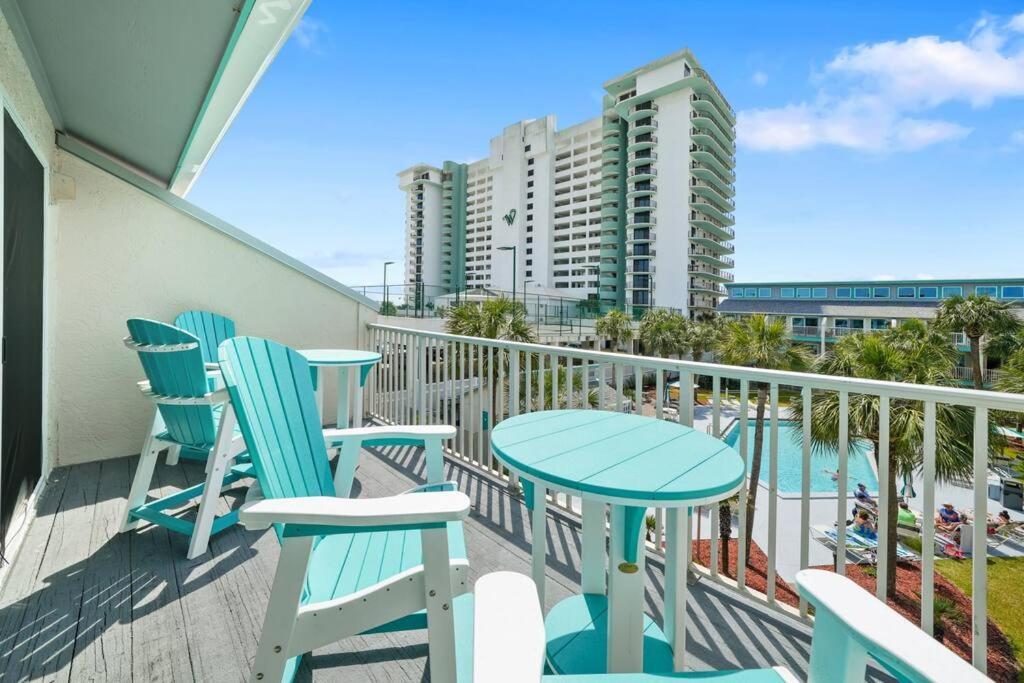 Cozy And Bright On Private Section Of With A Pool! * Panama City Beach