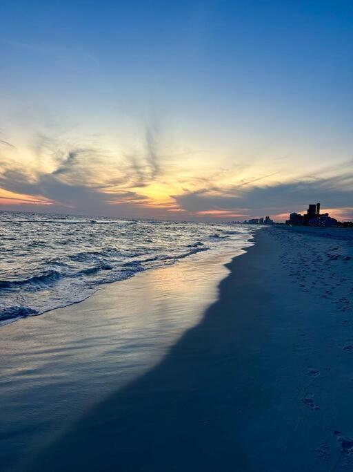 Apartment Cozy And Bright On Private Section Of With A Pool! Panama City Beach
