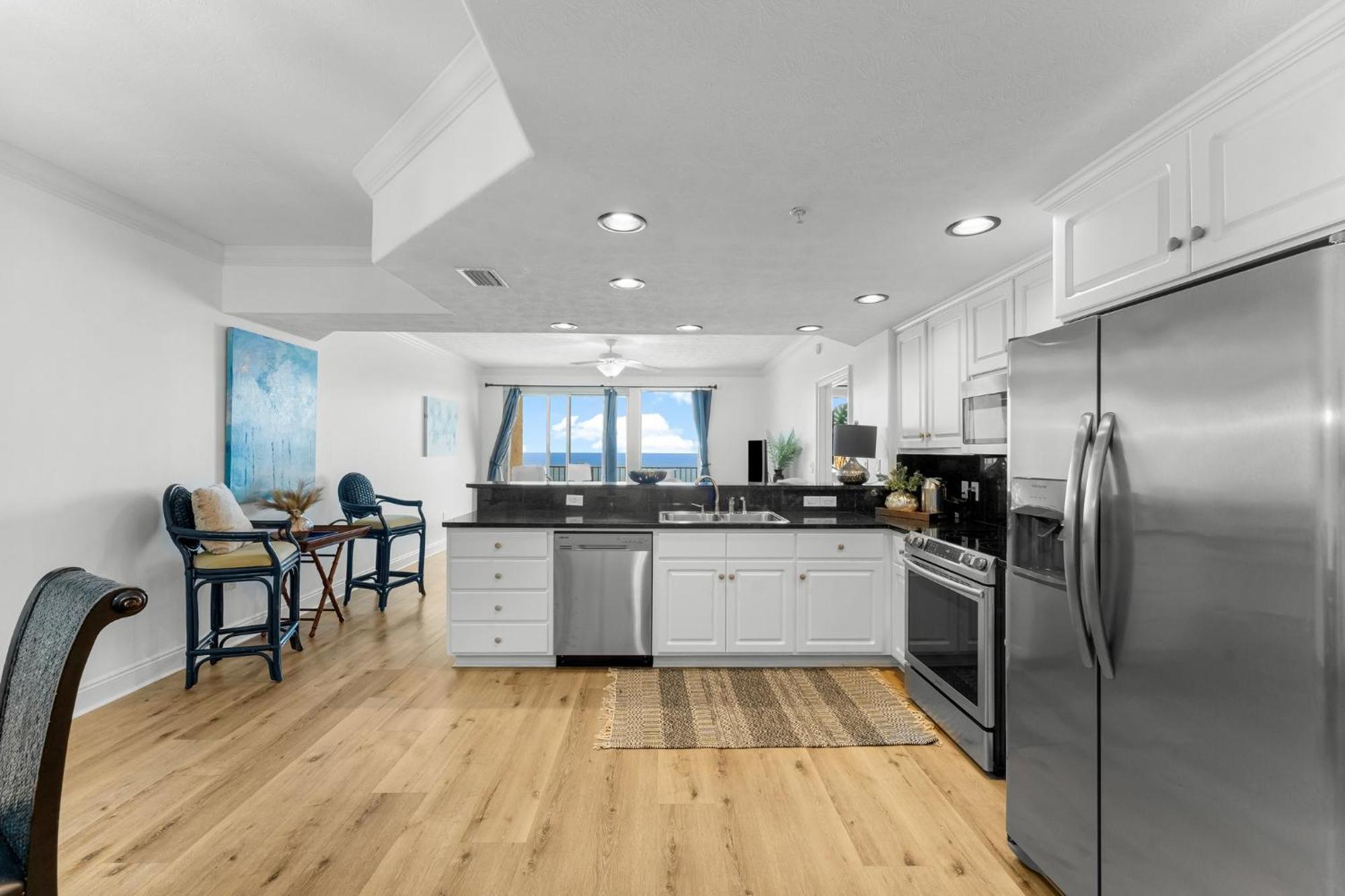 Treasure Island 1707 Apartment *