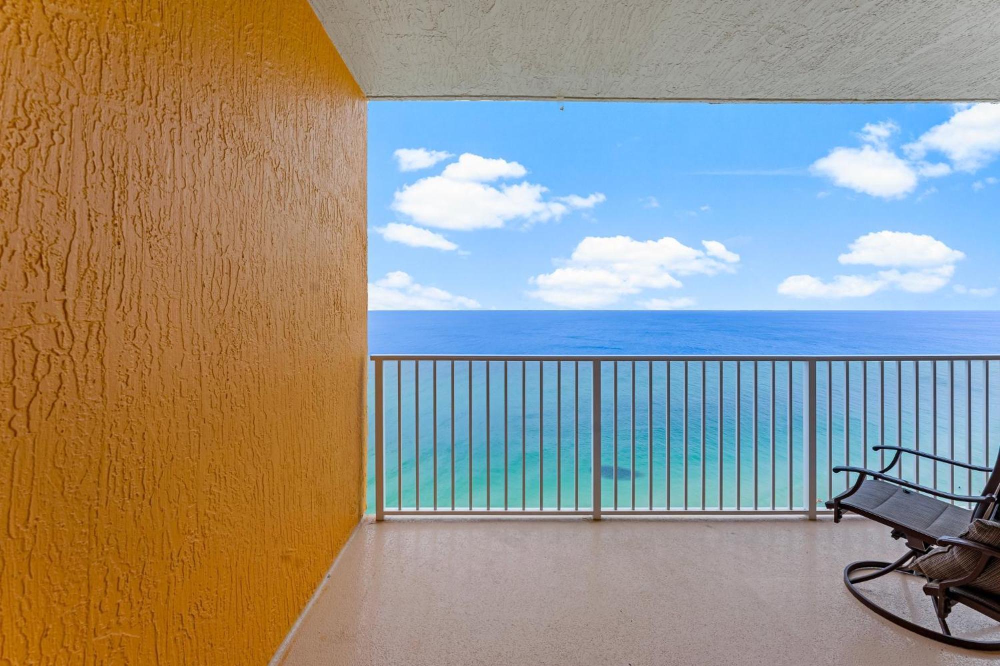 Apartment Treasure Island 1707
