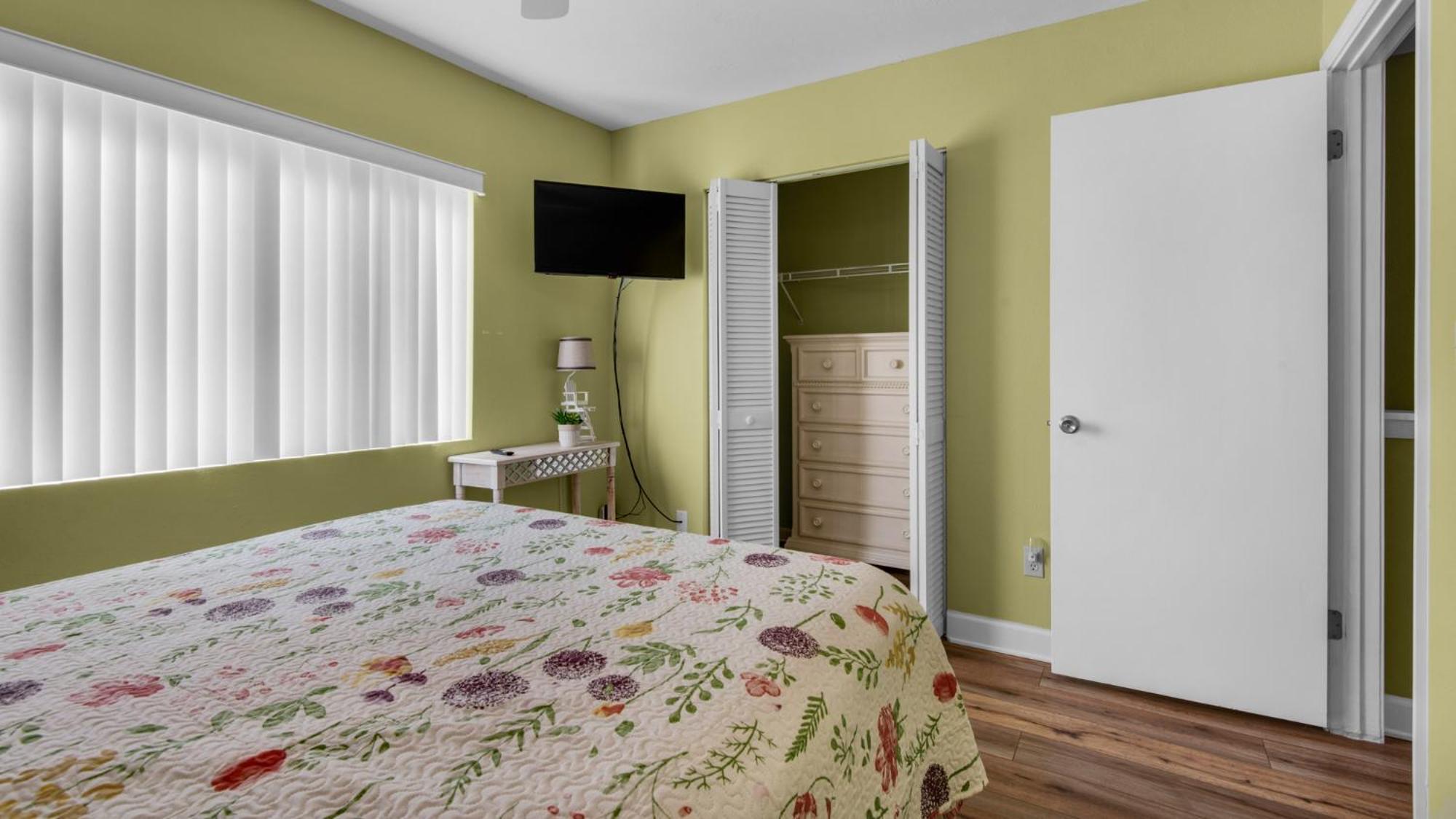 Beachwalk 10b