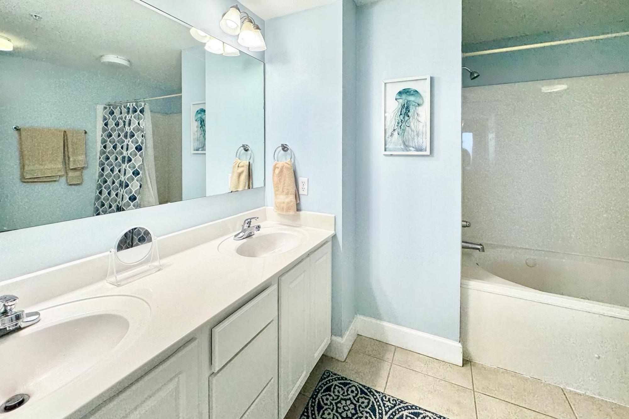 Sunrise Unit 2203 Apartment *