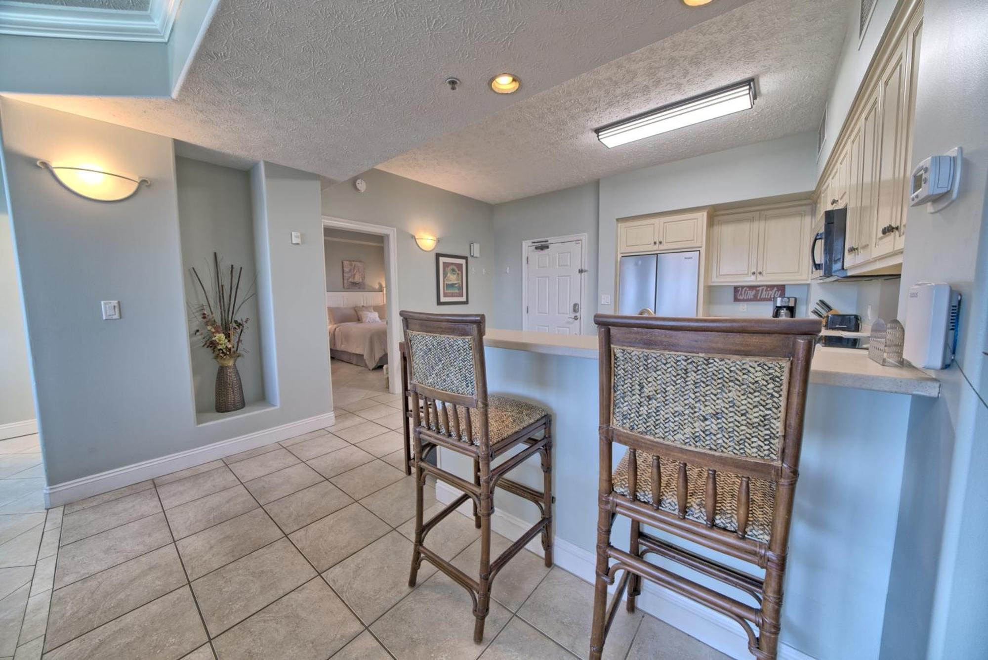 Luxurious Beachfront With Beachside Pool Access And Free Wifi - Unit 1202 * Panama City Beach