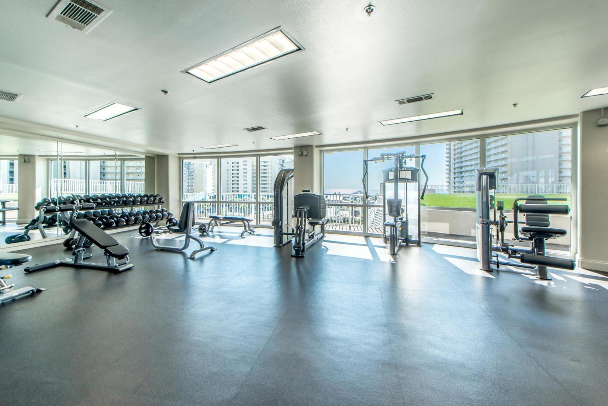 Apartment Laketown Wharf 1326