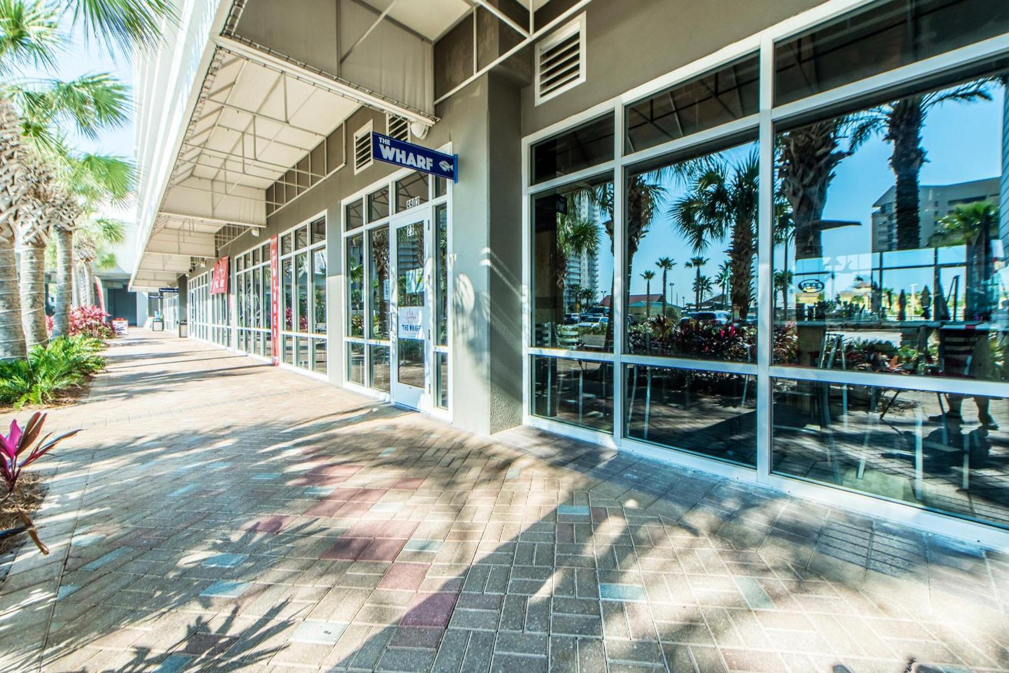 Laketown Wharf 1326
