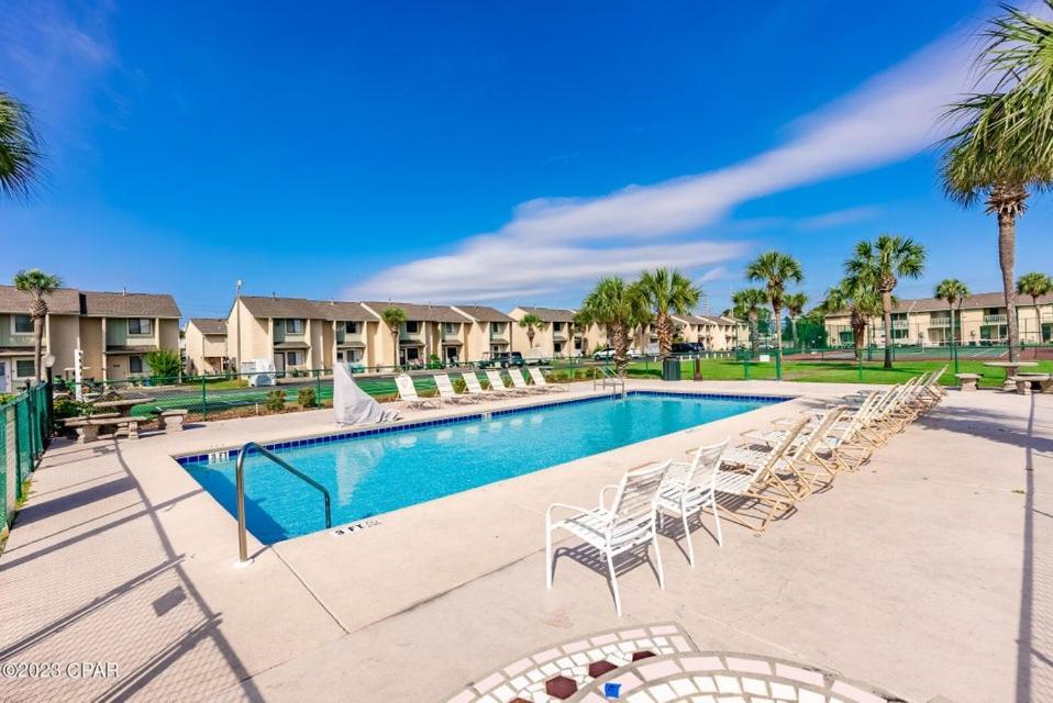 Apartment 116 J Damon Circle *