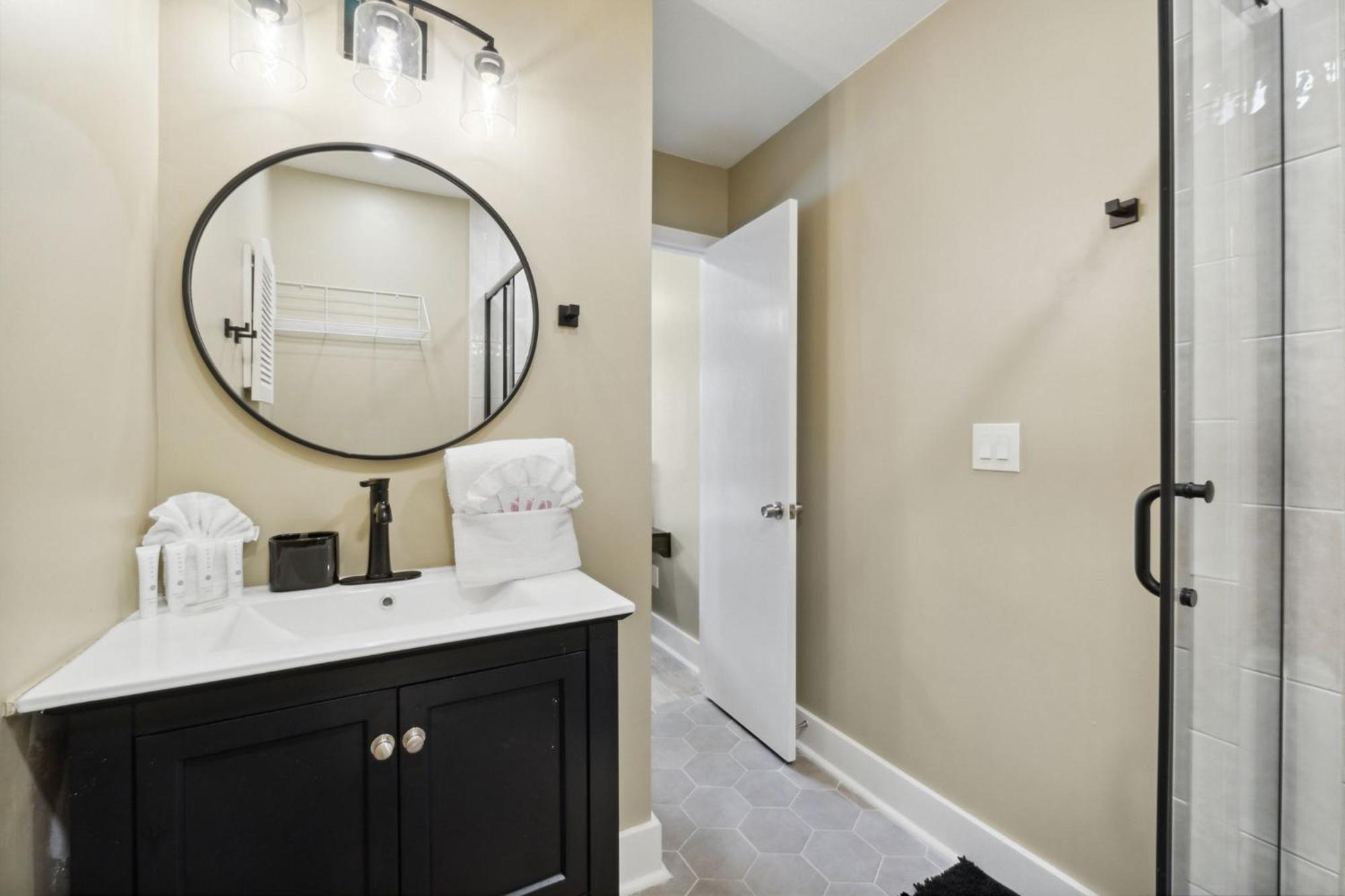 Apartment 116 J Damon Circle