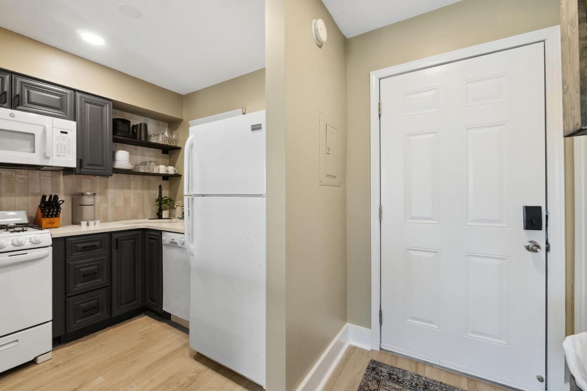 116 J Damon Circle Apartment *