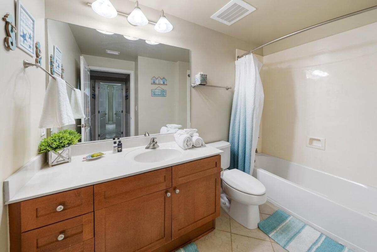 Apartment 609 Aqua