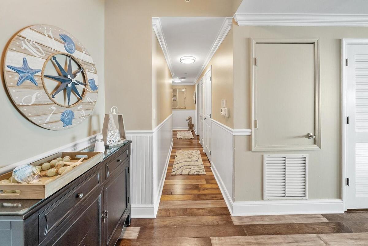 609 Aqua Apartment