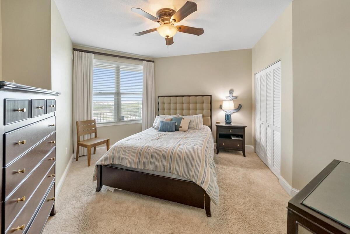 609 Aqua Apartment