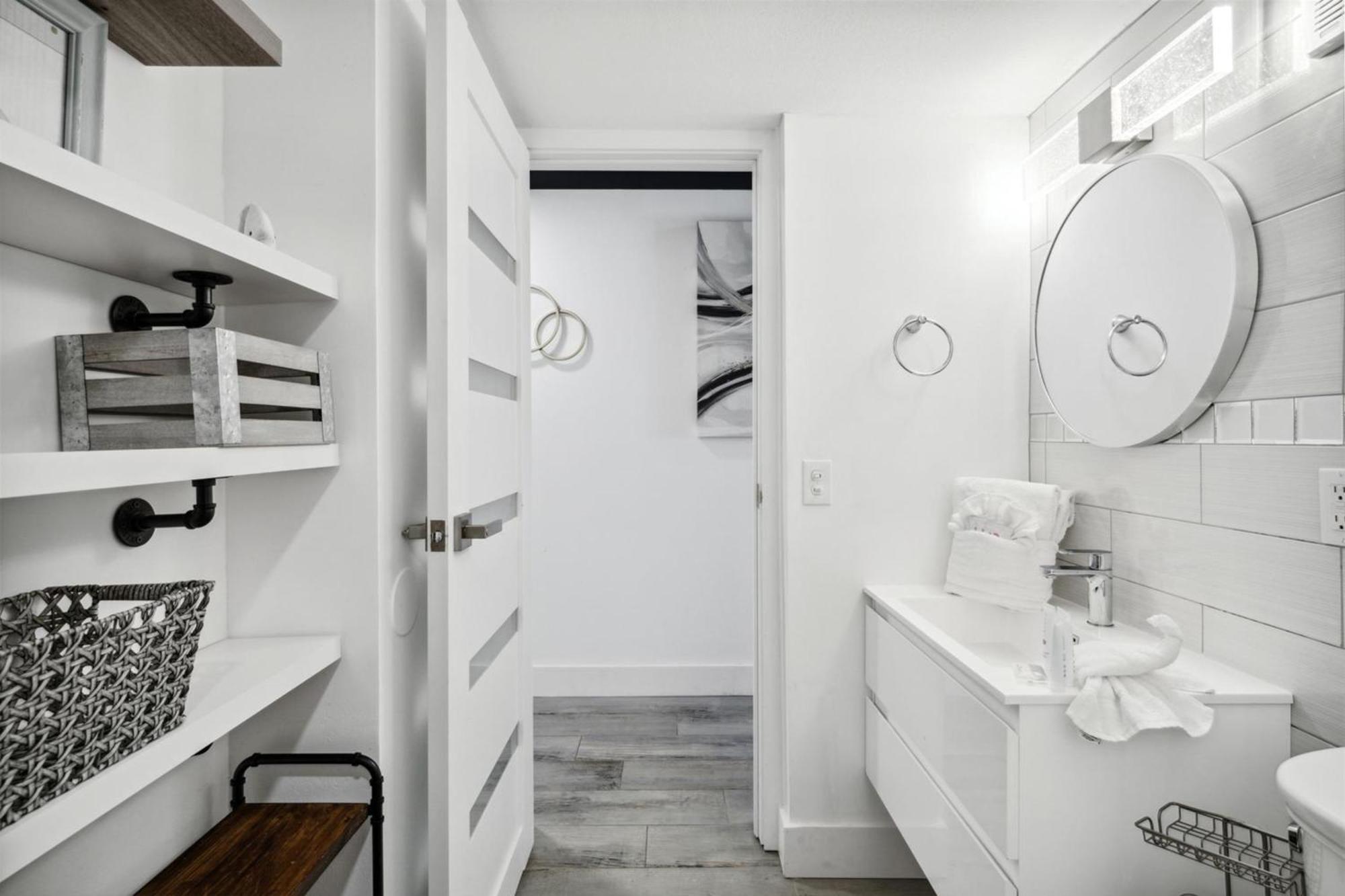 The Summit 702 Apartment *