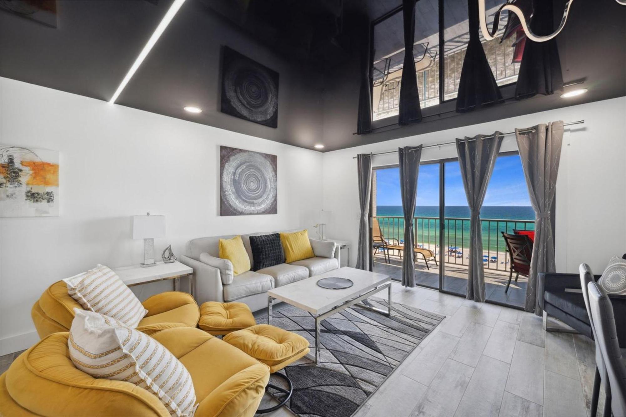 The Summit 702 Apartment *