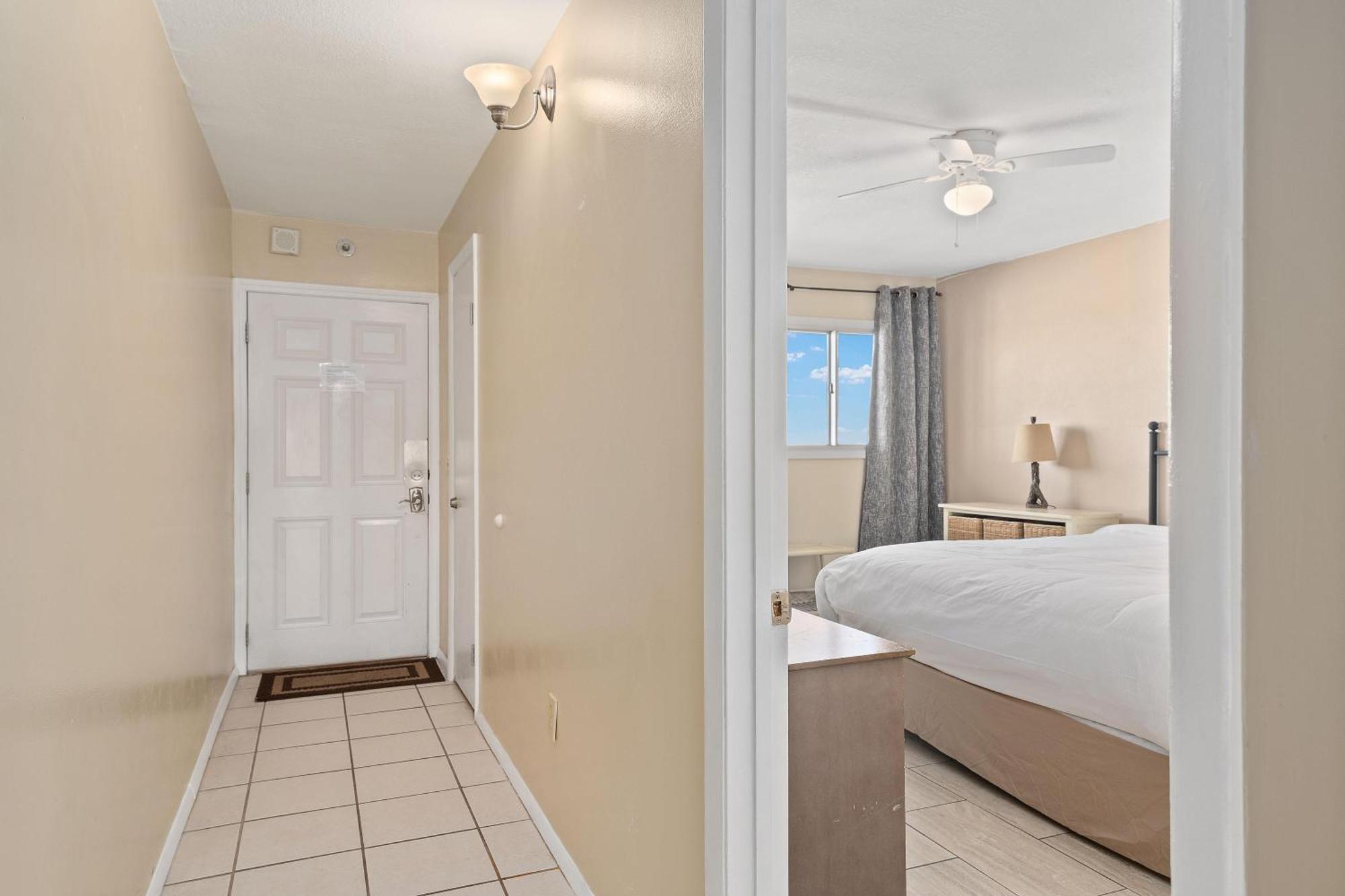 The Summit 1011 Apartment