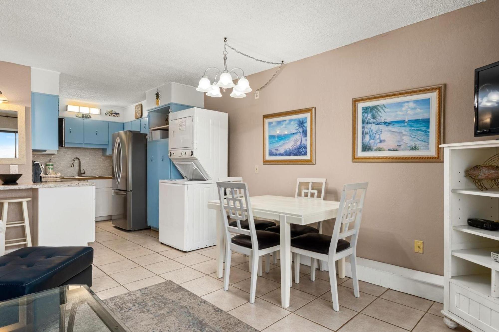 The Summit 1023 Apartment