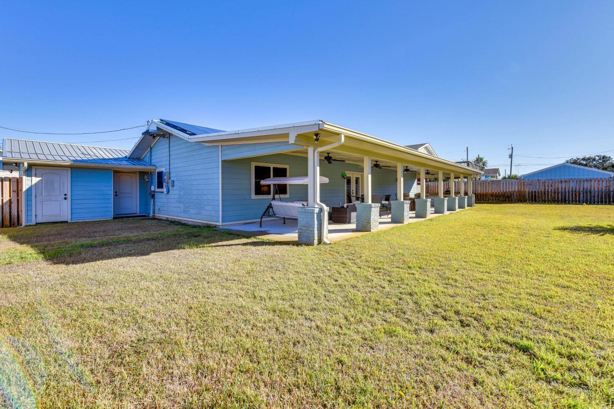 Walk To Gulf Tranquil With Yard In Pcb! *