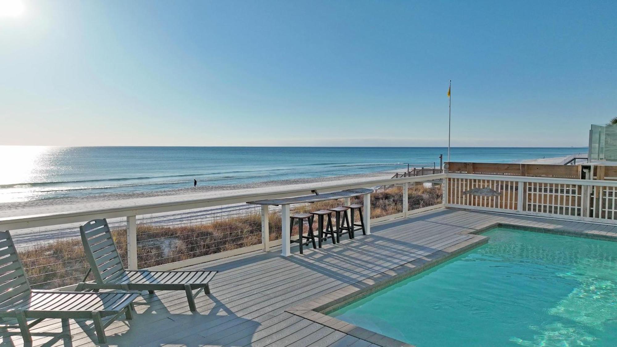 Making Waves - Huge Heated Beachfront Pool Hot Tub! In Pcb! Holiday home *