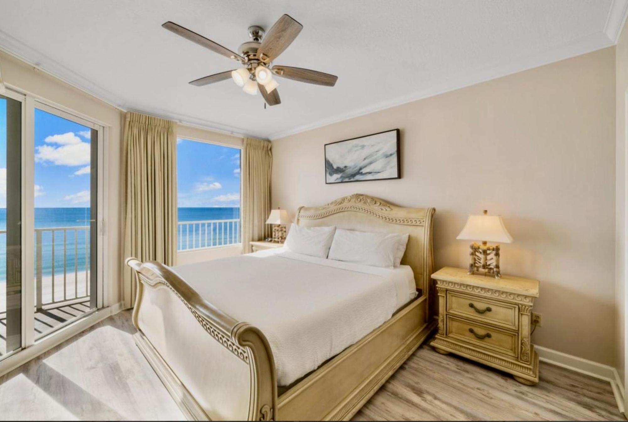 Apartment Gulf-front Corner Unit! Stunning Coastline Views! *