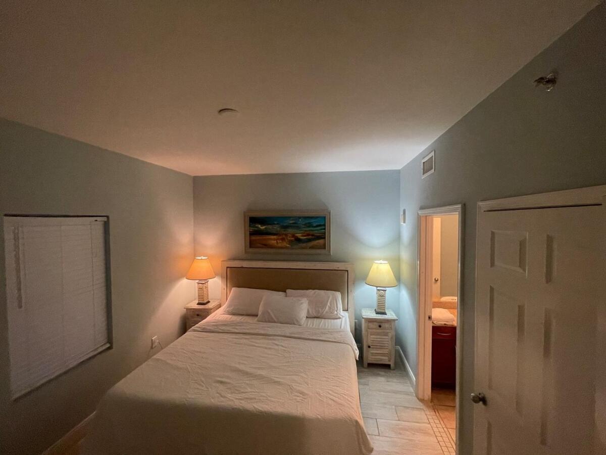 Apartment Laketown Wharf View