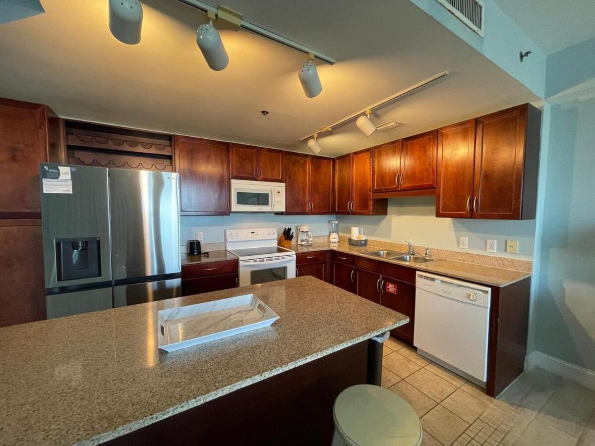 Apartment Laketown Wharf View Panama City Beach