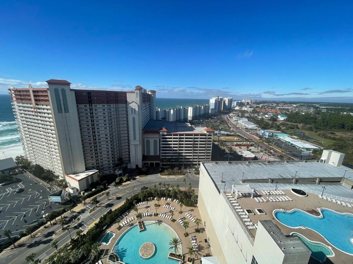 Apartment Laketown Wharf View