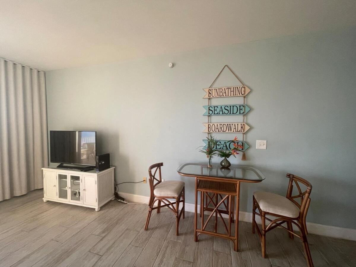 Laketown Wharf View Apartment *
