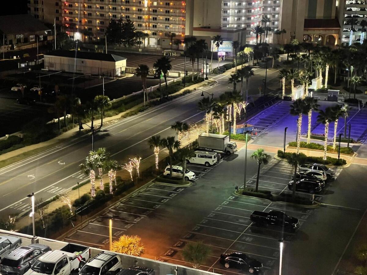 Apartment Laketown Wharf View *