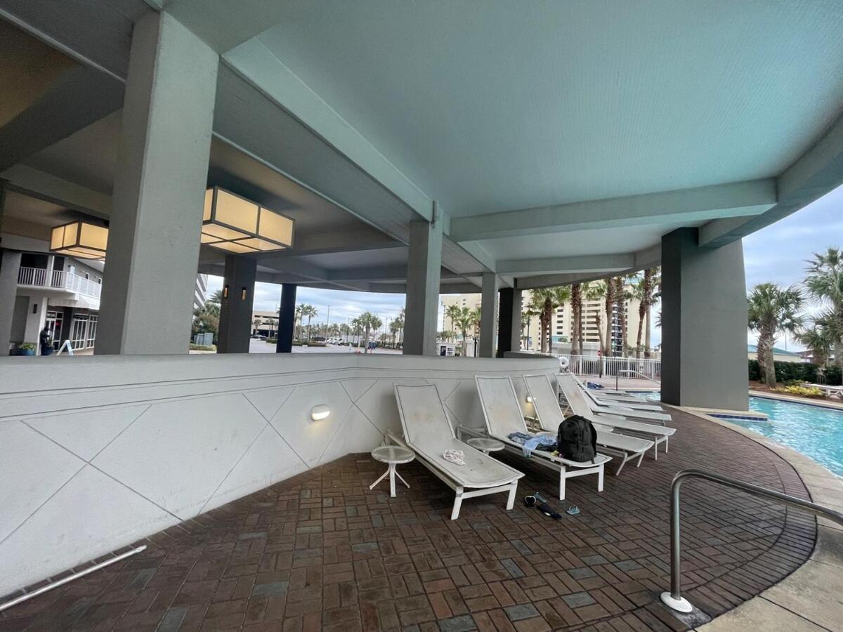 Apartment Laketown Wharf View *
