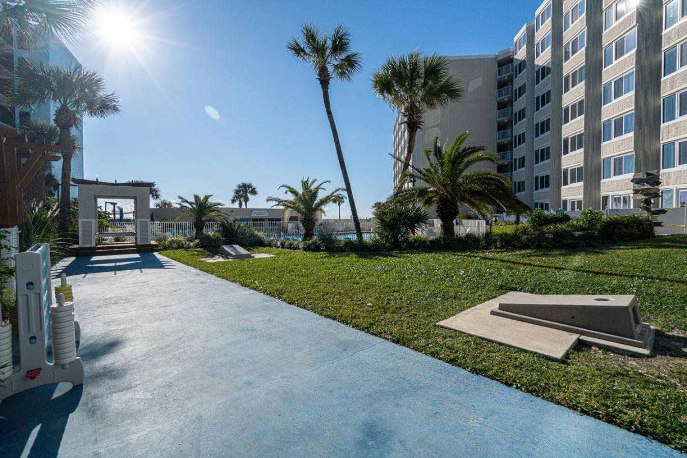 Of The Gulf 620 - Front - Ocean View Couples Retreat
