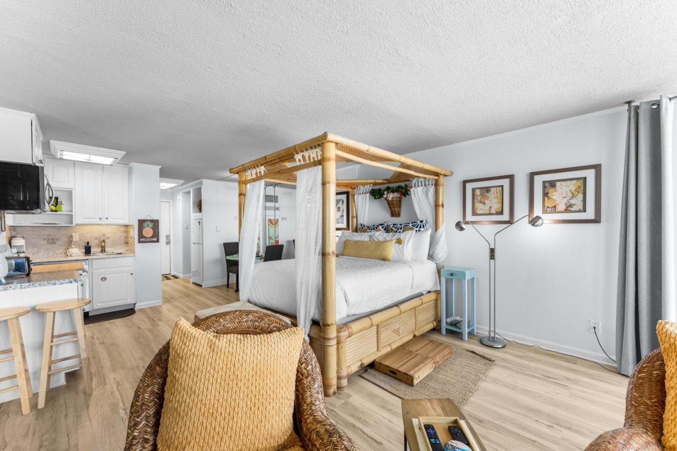 Of The Gulf 620 - Front - Ocean View Couples Retreat Holiday home