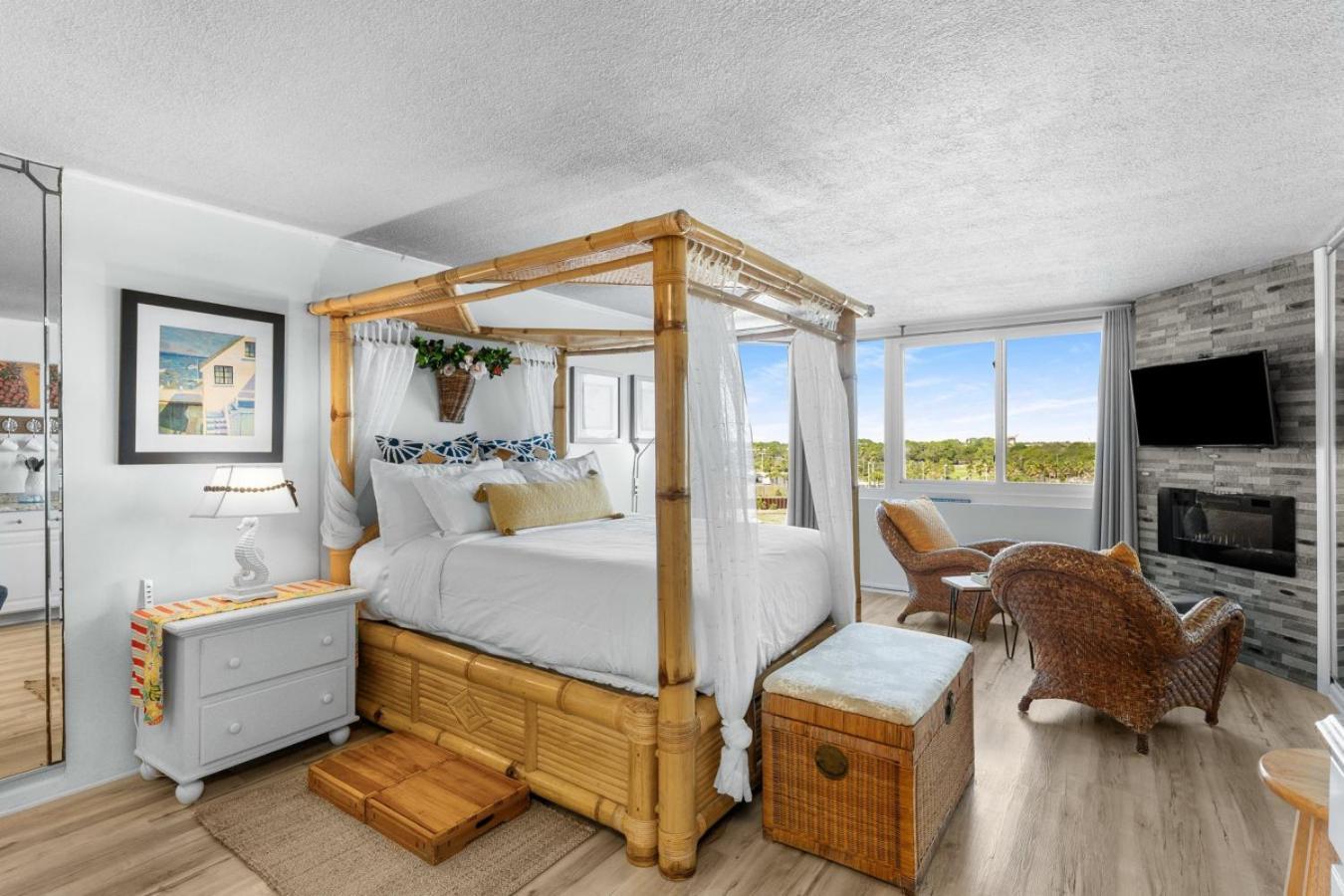 Of The Gulf 620 - Front - Ocean View Couples Retreat * Panama City Beach