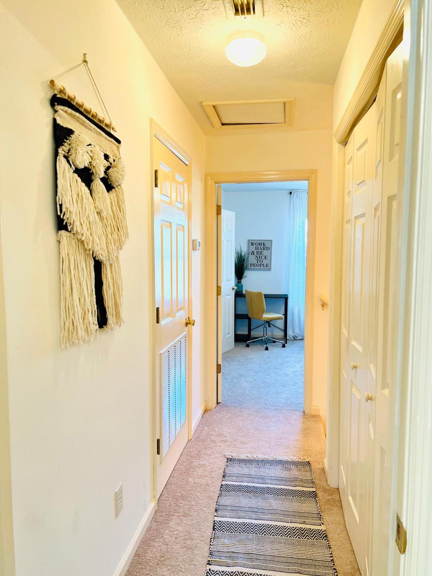 Holiday home Dog And Kid Friendly House - Private Yard & Deck - 3 Min Walk To
