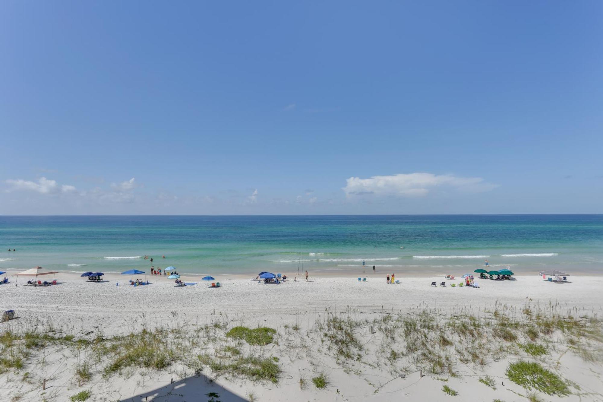 Apartment Oceanfront Pcb With Access And 2 Pools *