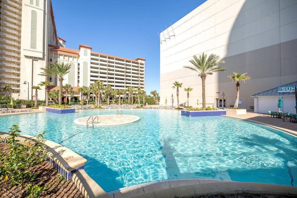 Laketown Wharf #626 By Nautical