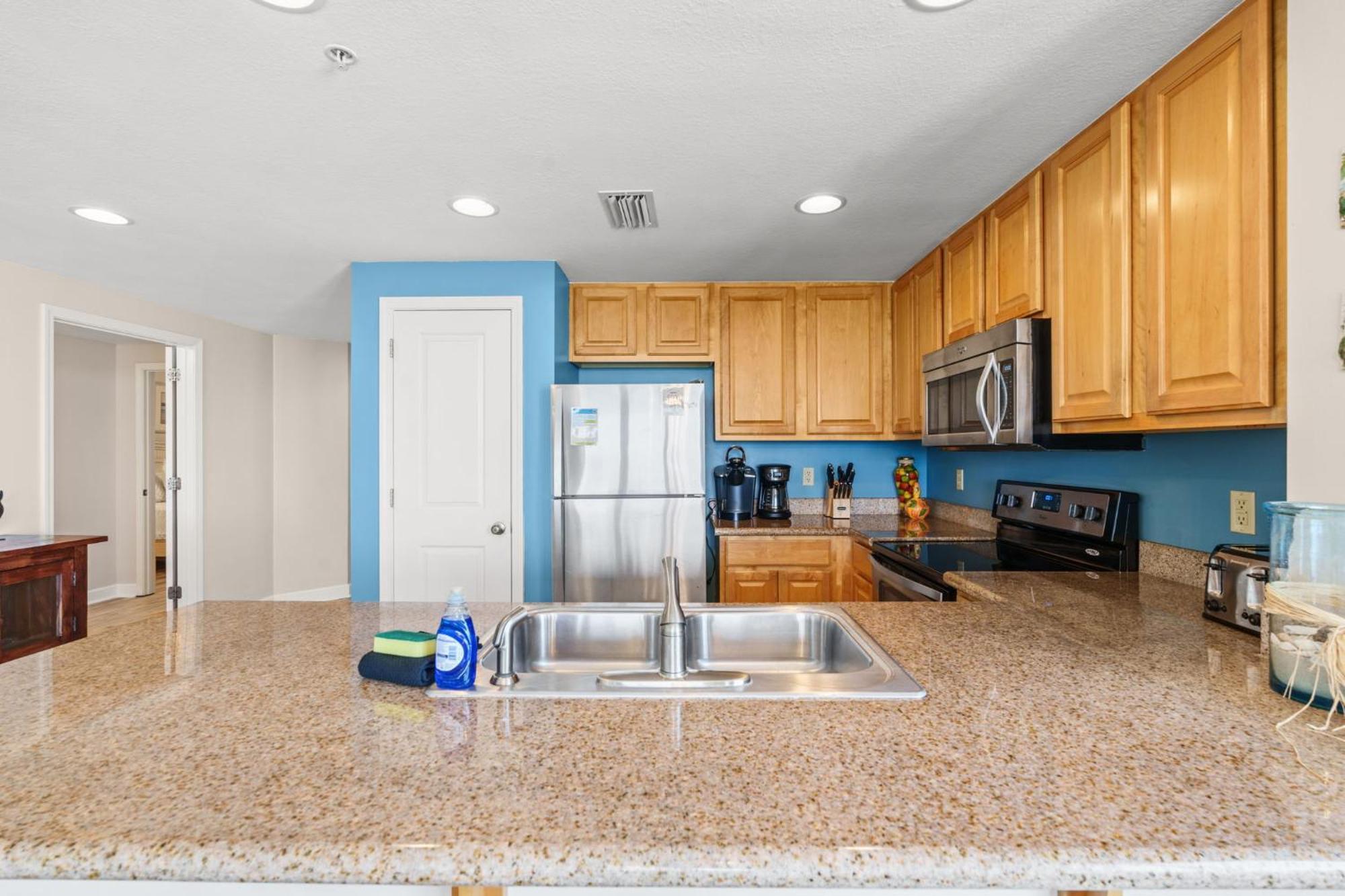 Gulf-front Corner Unit! Stunning Coastline Views!