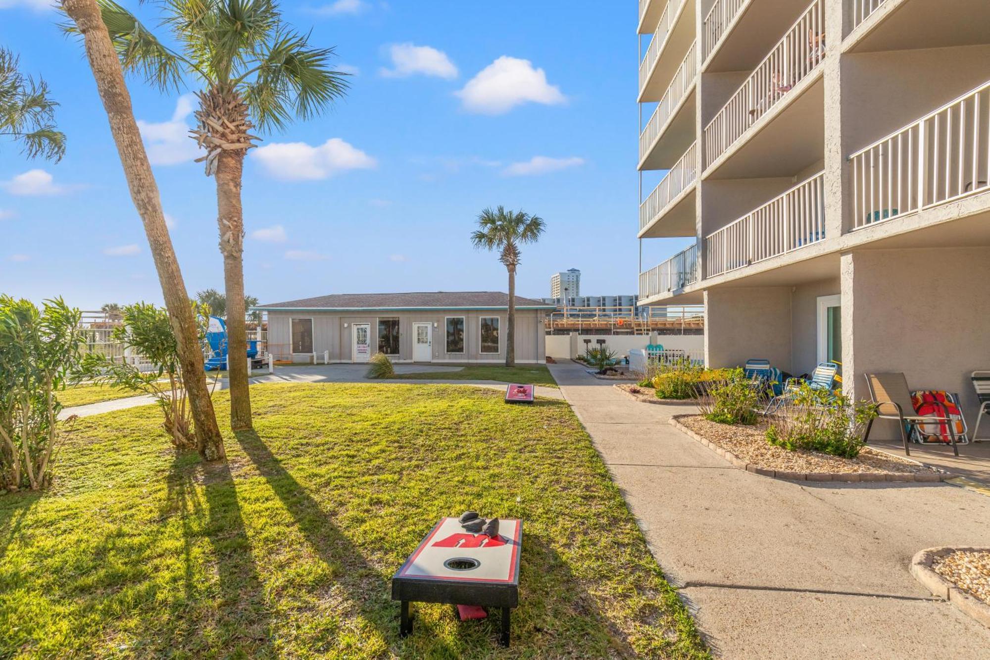 The Summit 1011 Apartment