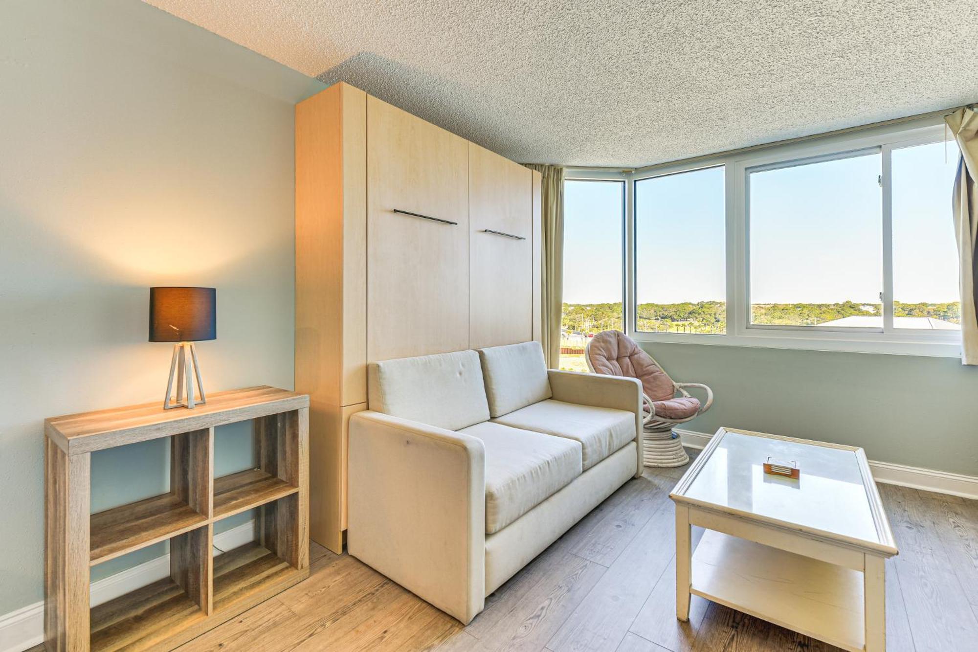 Apartment Pcb Coastal With On-site Access!