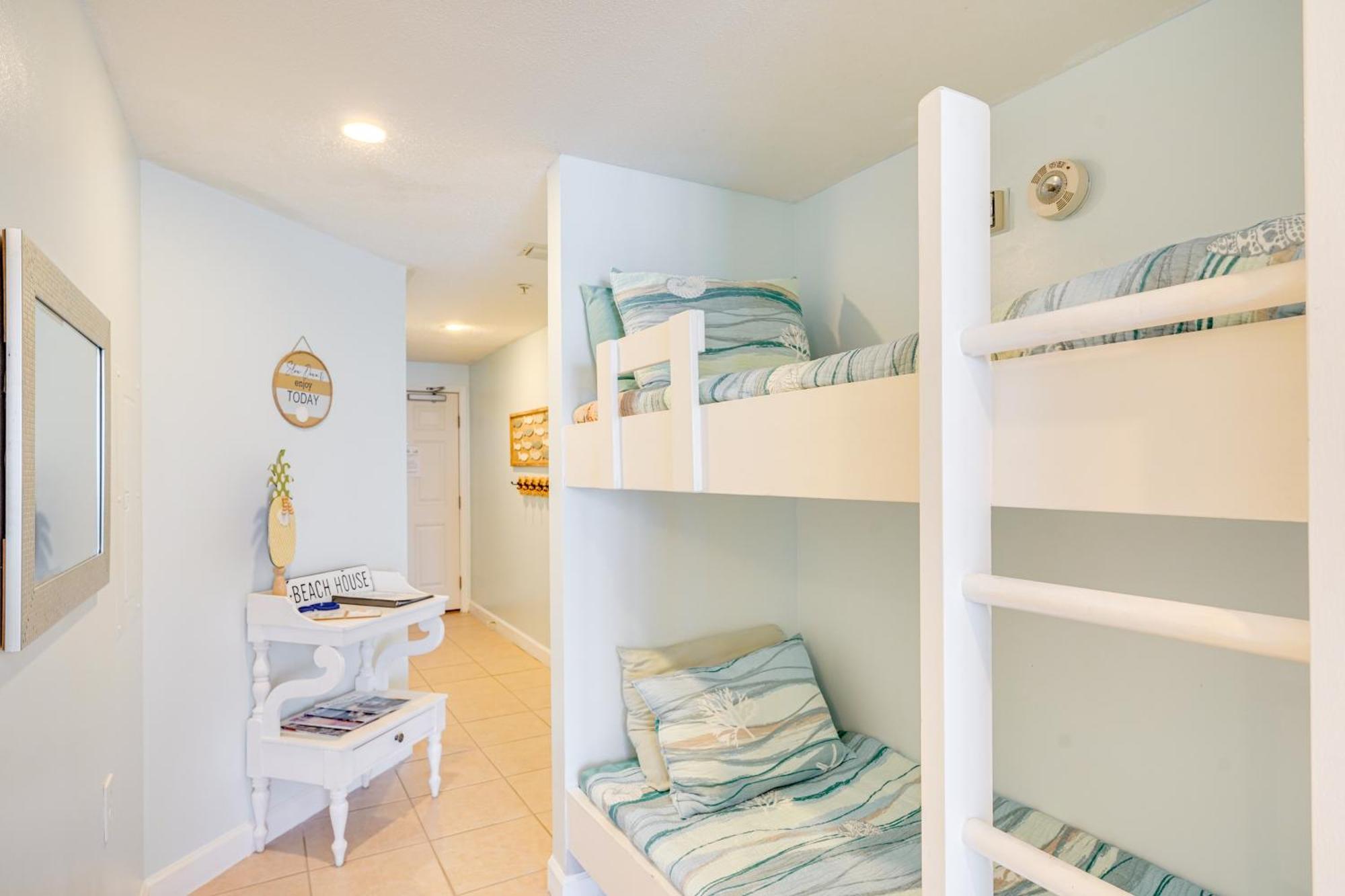 Apartment Panama Paradise With Pool And Hot Tub! *