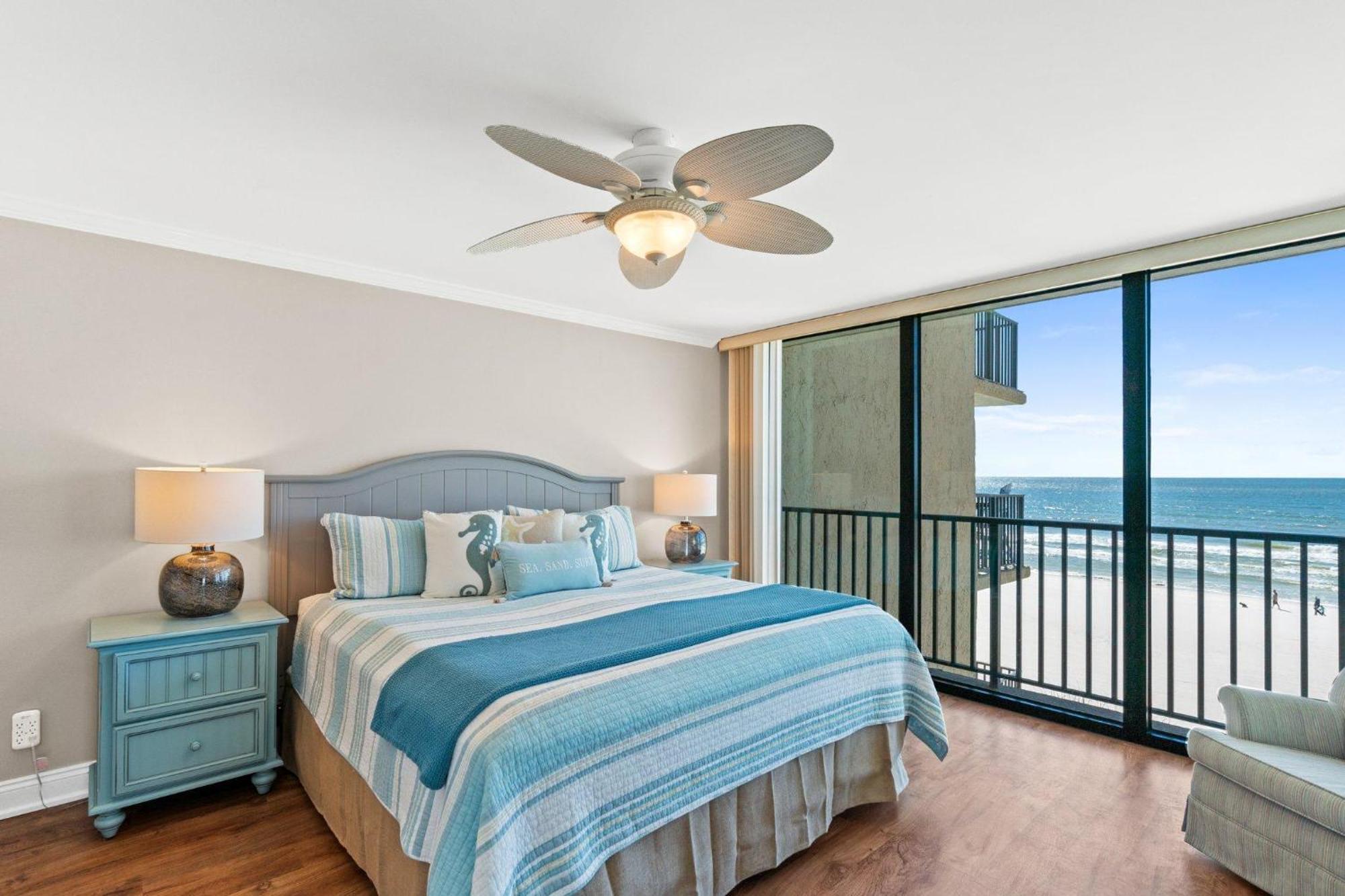 Pelican Walk 408