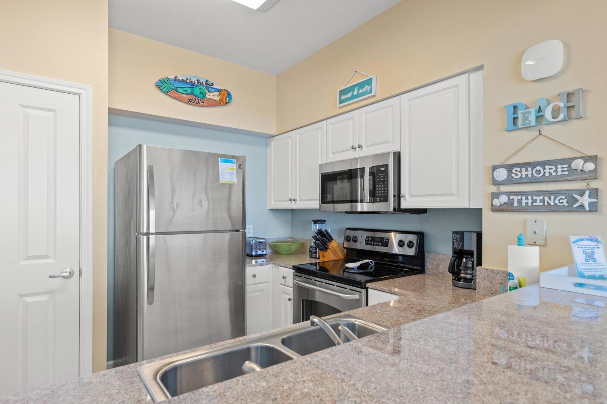 Penthouse With Beautiful Views! 1 Bedroom, 2 Bathroom Penthouse! * Panama City Beach