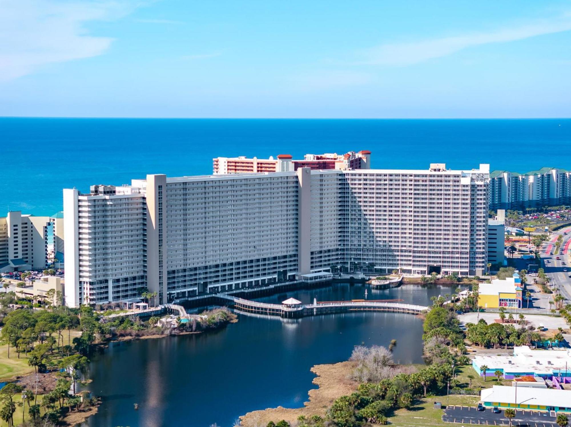 Apartment Laketown Wharf By Panhandle Getaways